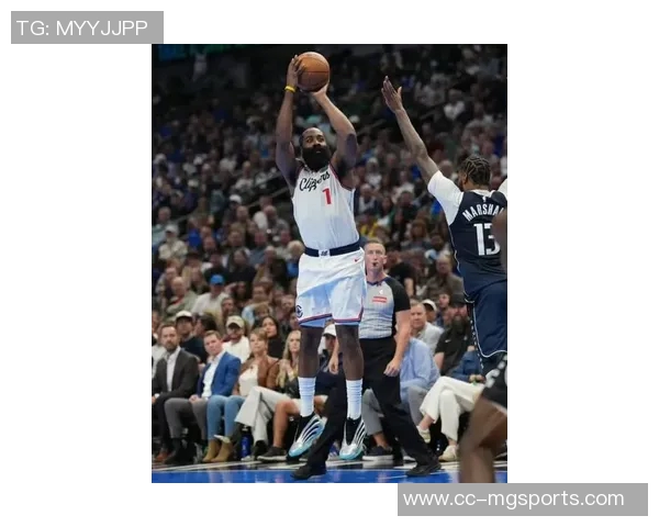 哈登四天三战展现超强表现快船战绩一胜两负引发关注